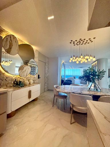 Sala mobiliada de cobertura frente para o Mar na Mata da Praia