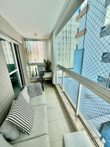 Apartamento a Venda em Jardim Camburi com elevador e Varanda