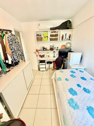 Apartamento a Venda em Jardim Camburi com elevador e Varanda