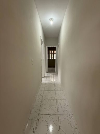 Casa linear para locação em Manoel Plaza, com quintal, piscina, churrasqueira