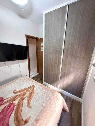 Suíte com marcenaria