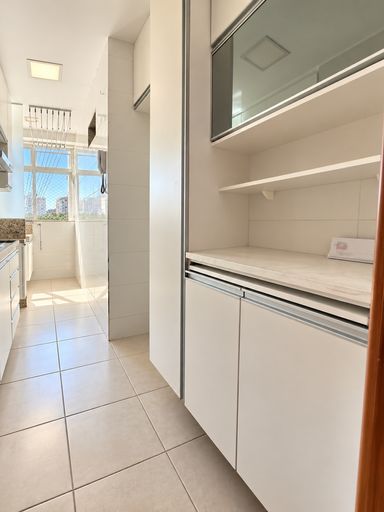 Cozinha com armários