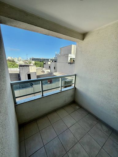 Varanda com vista livre sol da manhã