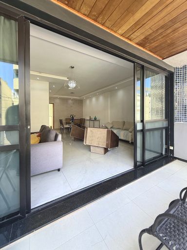 Sala com varanda
