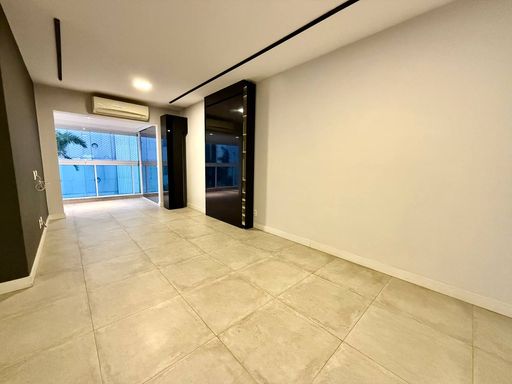 Sala Com Varanda