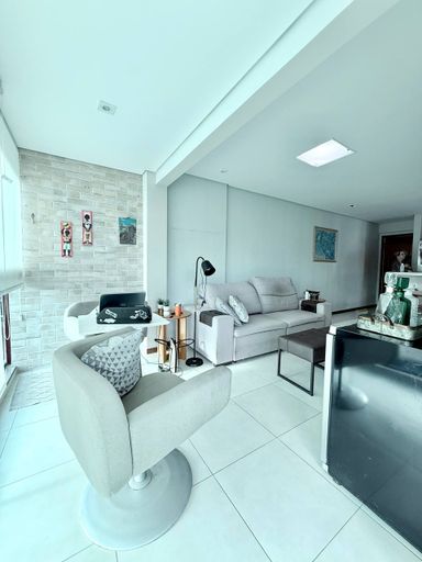 Sala com Varanda integrada e Cozinha americana