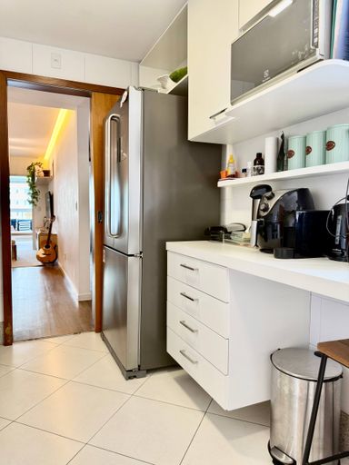 Cozinha com armarios em marcenaria