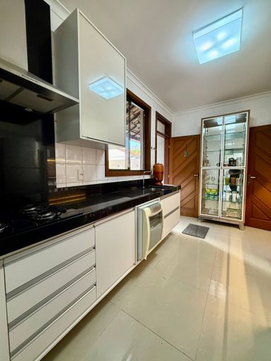 Piscina e area de lazer revitalizadas