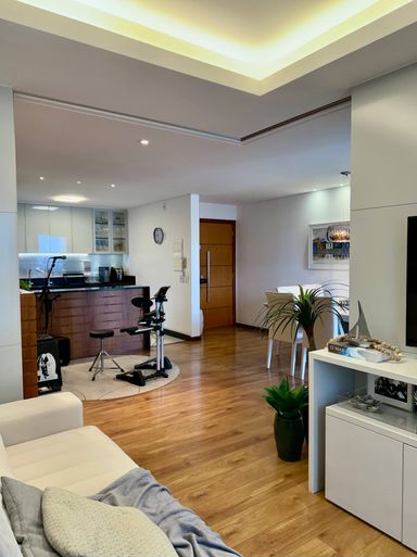 Quarto com porta de correr retrativel escamoteável