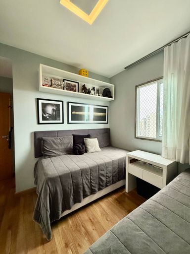 Quarto com armários