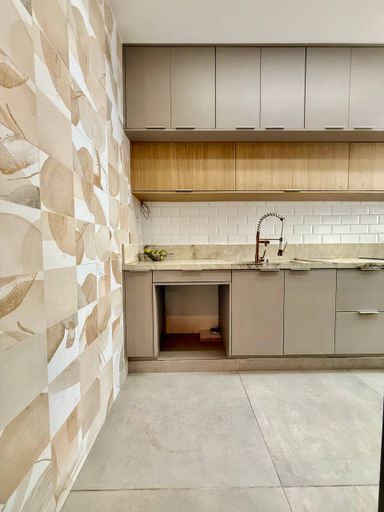 Cozinha com marcenaria embutida e Fogão eletrico embutido