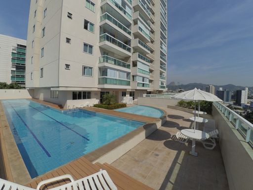 área de lazer com Piscina