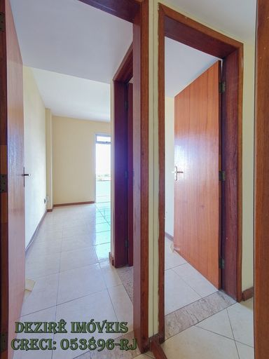 Apartamento à Venda com 3 quartos, 2 banheiros, 2 vagas e 115m² por R$ 450.000