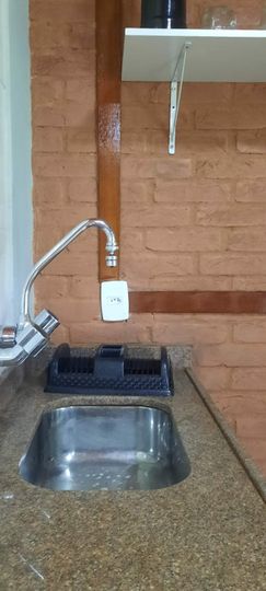 bancada da cozinha com piainox e torneira