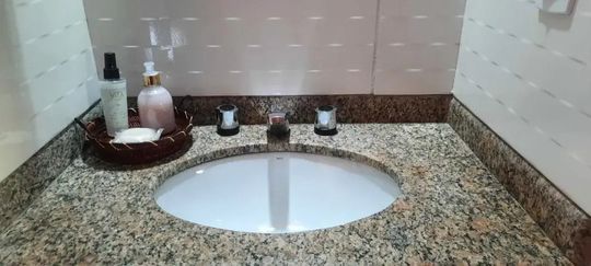bancada de banheiro com cuba embutida