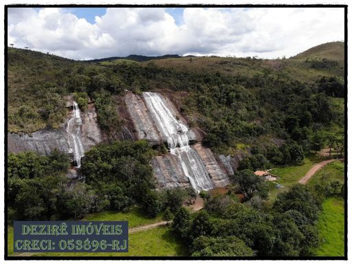 Cachoeira da Estiva - Fazenda à Venda em Carvalhos–MG