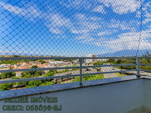 Apartamento à Venda com 3 quartos, 2 banheiros, 2 vagas e 115m² por R$ 450.000
