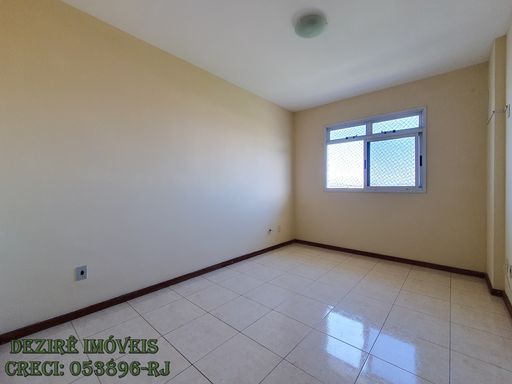 Apartamento à Venda com 3 quartos, 2 banheiros, 2 vagas e 115m² por R$ 450.000