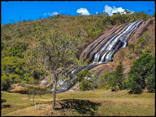 Cachoeira da Estiva - Fazenda à Venda em Carvalhos–MG