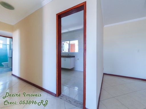Apartamento à Venda com 3 quartos, 2 banheiros, 2 vagas e 115m² por R$ 450.000