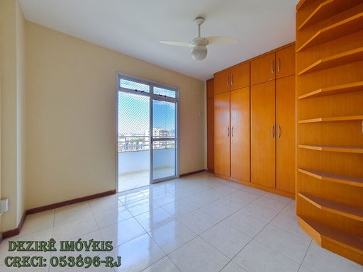 Apartamento à Venda com 3 quartos, 2 banheiros, 2 vagas e 115m² por R$ 450.000