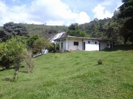 Cachoeira da Estiva - Fazenda à Venda em Carvalhos–MG