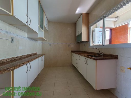 Apartamento à Venda com 3 quartos, 2 banheiros, 2 vagas e 115m² por R$ 450.000