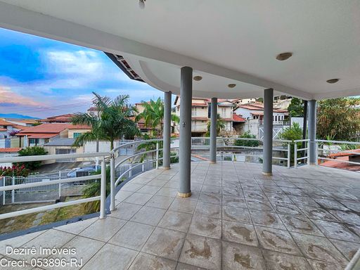 Casa com Arquitetura Circular Exclusiva no Mirante das Agulhas – Resende RJ