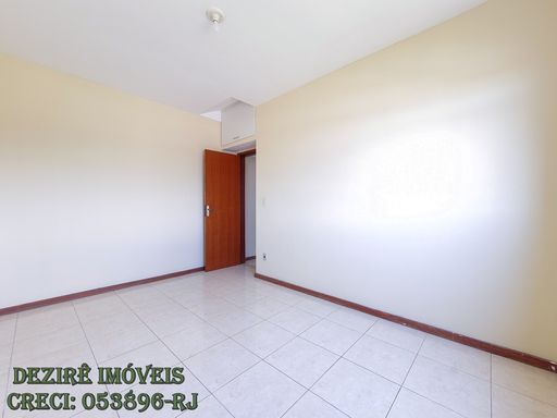 Apartamento à Venda com 3 quartos, 2 banheiros, 2 vagas e 115m² por R$ 450.000