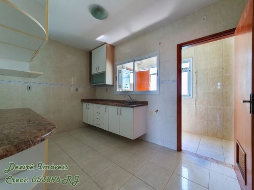 Apartamento à Venda com 3 quartos, 2 banheiros, 2 vagas e 115m² por R$ 450.000