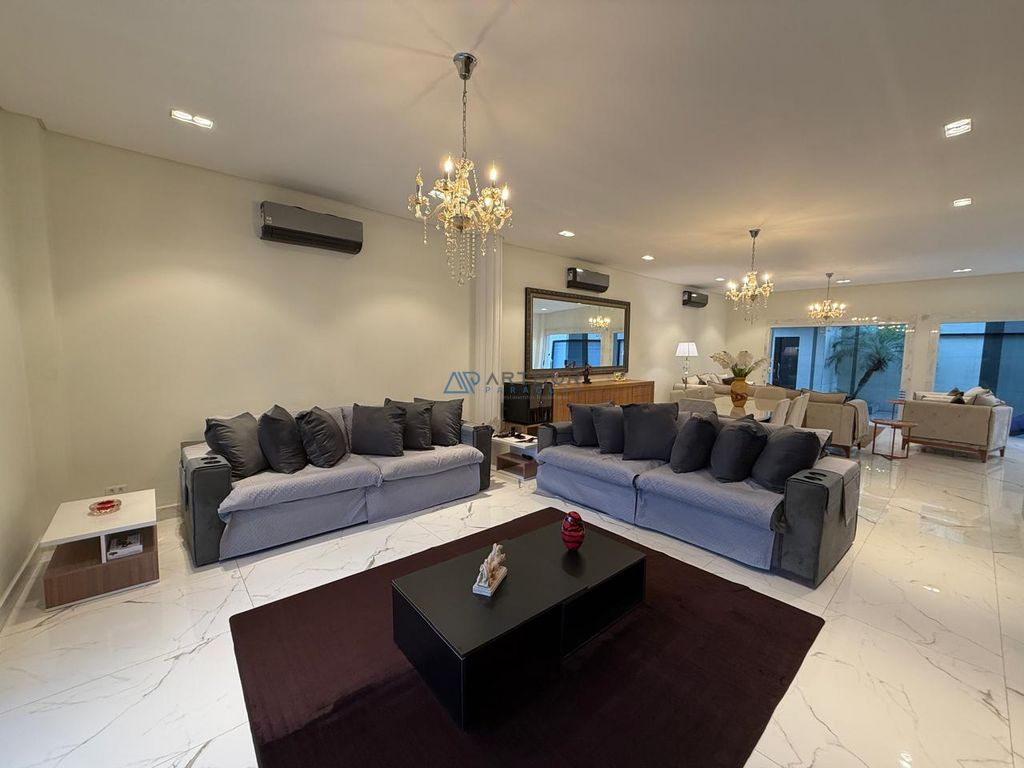 Sobrado 4 dormitórios à venda no Canto do Forte, Praia Grande – 535 m² - foto 1