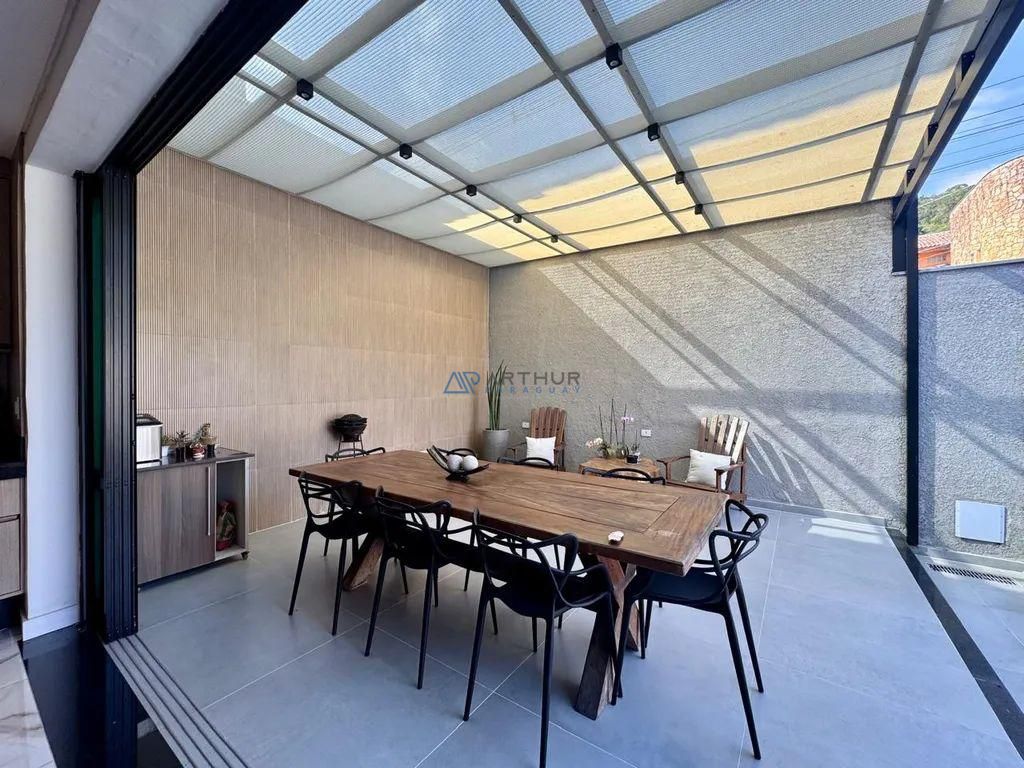 Casa 4 dormitórios à venda no Canto do Forte, Praia Grande – 300 m² - foto 7