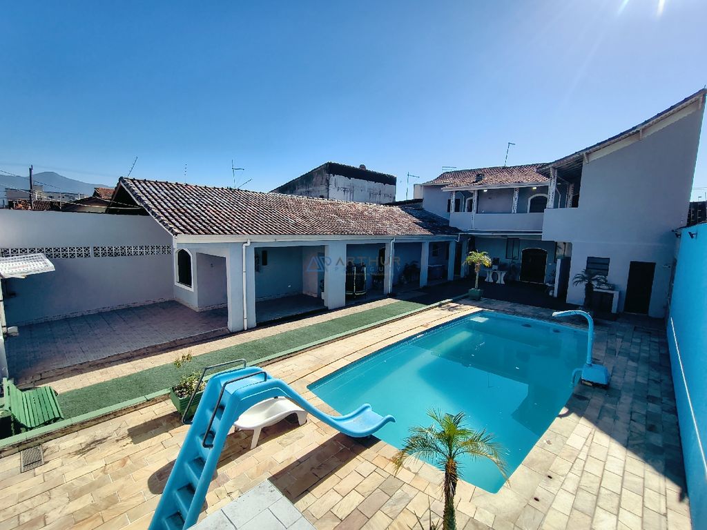 Sobrado 4 dormitórios à venda no Maracanã, Praia Grande – 224 m² - foto 1