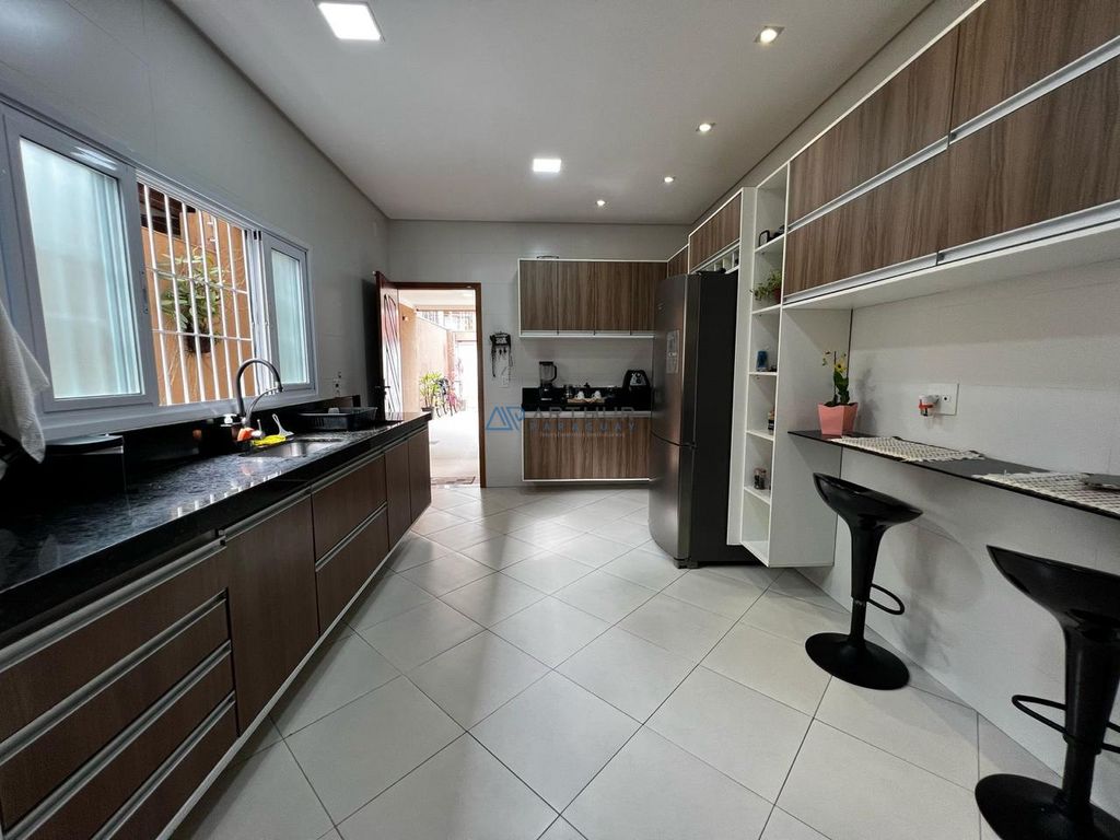 Sobrado 3 dormitórios à venda na Guilhermina, Praia Grande – 180 m² - foto 13