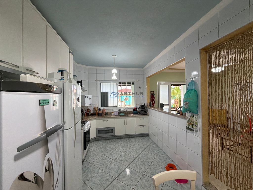 Casa 6 dormitórios à venda no Imperador, Praia Grande – 198 m² - foto 9