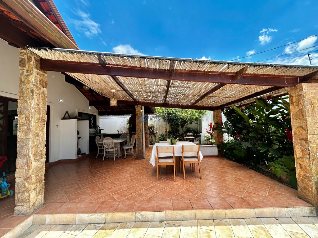 Casa 4 dormitórios à venda no Flórida, Praia Grande – 222 m² - foto 2