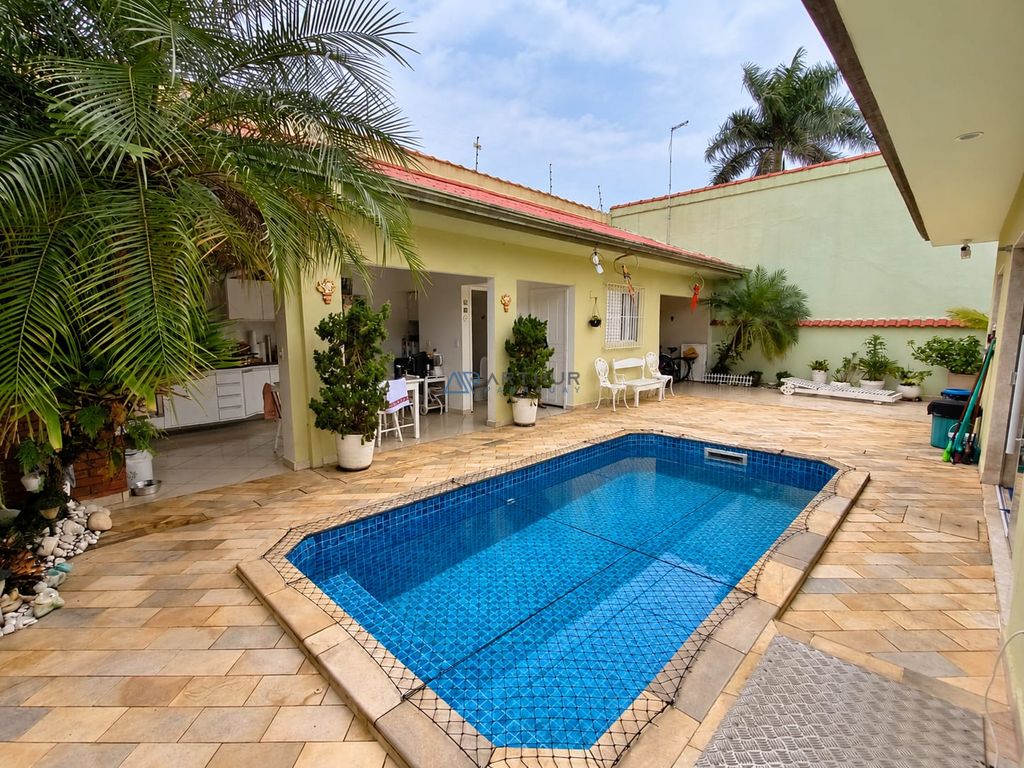 Casa 4 dormitórios à venda no Flórida, Praia Grande – 180 m² - foto 1