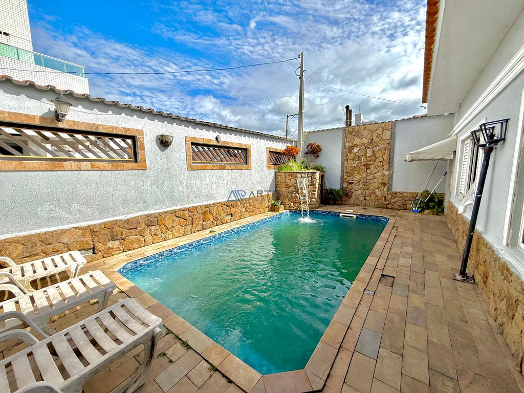 Casa 4 dormitórios à venda no Caiçara, Praia Grande – 134 m² - foto 1