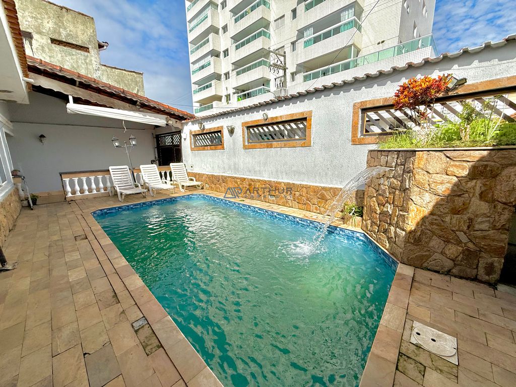 Casa 4 dormitórios à venda no Caiçara, Praia Grande – 134 m² - foto 2