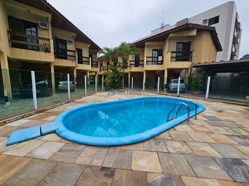 Casa 2 dormitórios à venda na Guilhermina, Praia Grande – 67 m² - foto 1