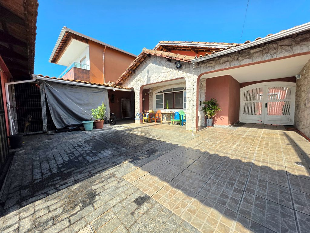 Casa 4 dormitórios à venda no Caiçara, Praia Grande – 205 m² - foto 1