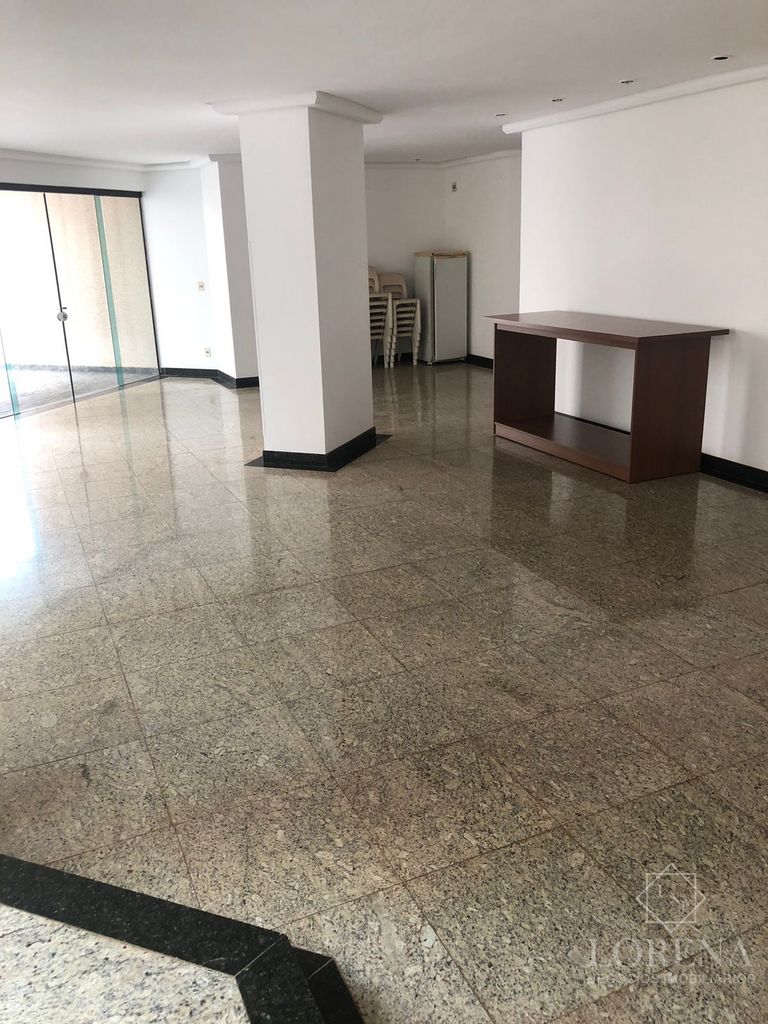 Apartamento com 3 quartos à venda, 157m² — foto 2 de 16