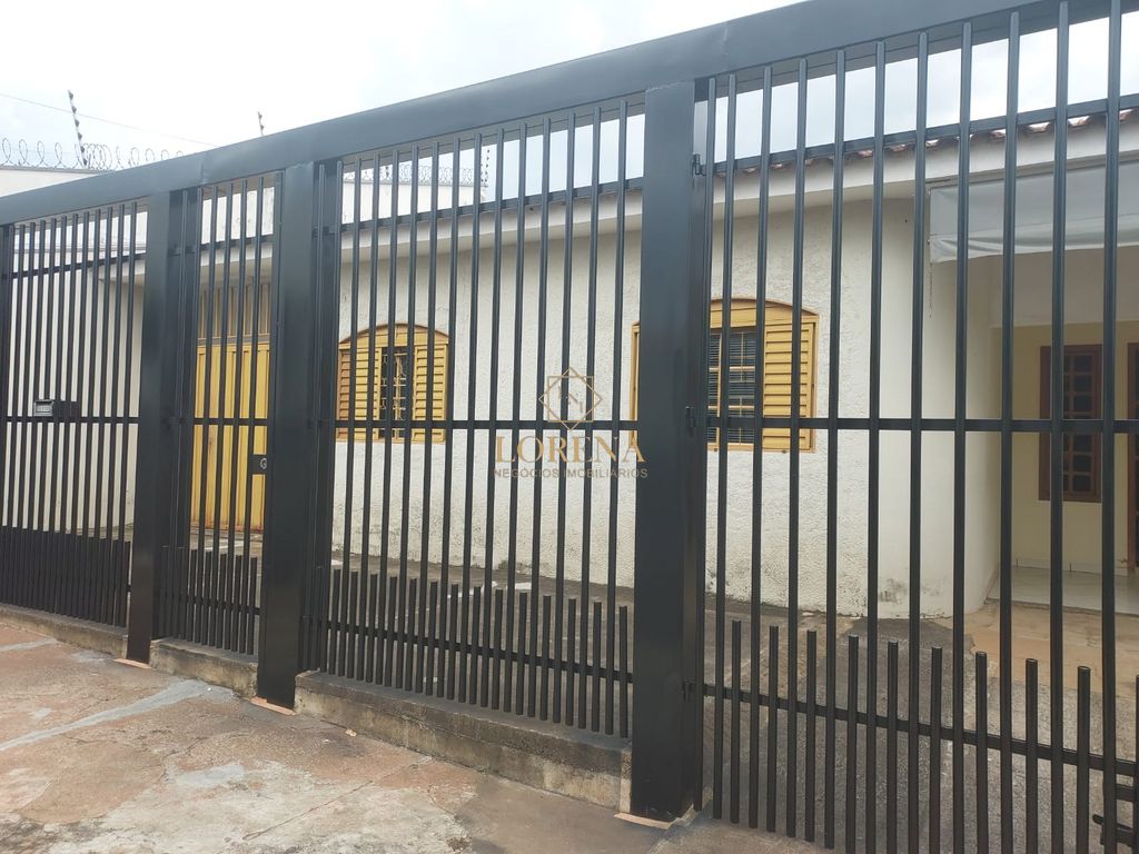 Casa com 3 quartos à venda, 185m² — foto 1 de 26