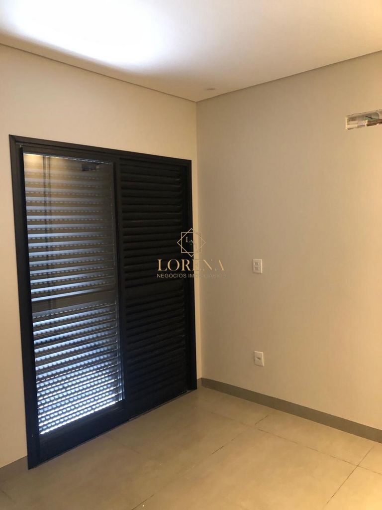 Casa de Condomínio com 4 quartos à venda, 263m² — foto 3 de 33