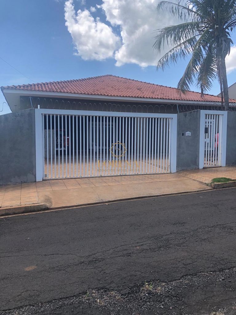 Casa com 3 quartos à venda, 280m² — foto 1 de 26