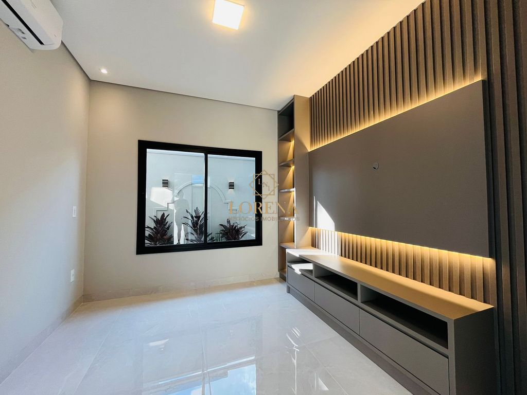 Casa de Condomínio com 3 quartos à venda, 221m² — foto 2 de 16