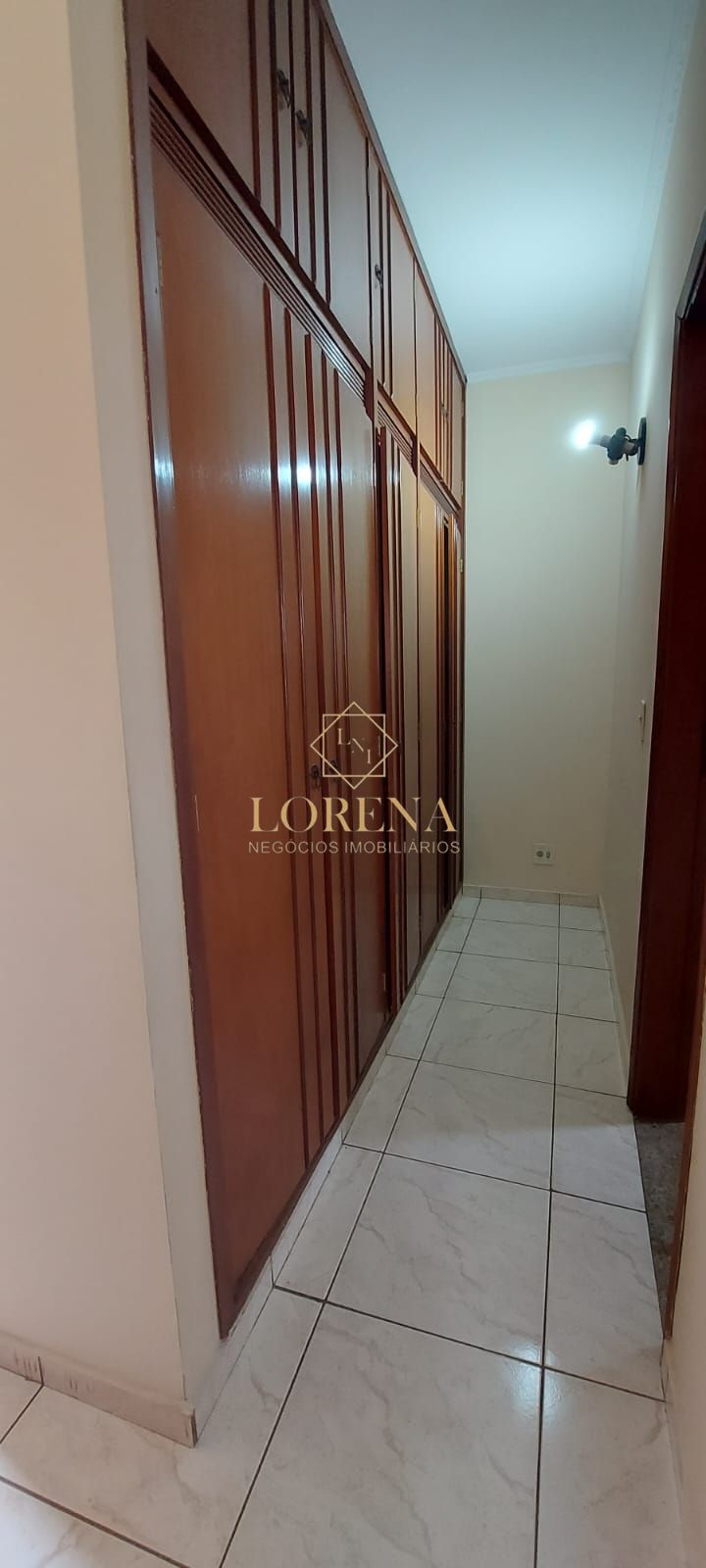 Sobrado com 5 quartos à venda, 320m² — foto 3 de 32