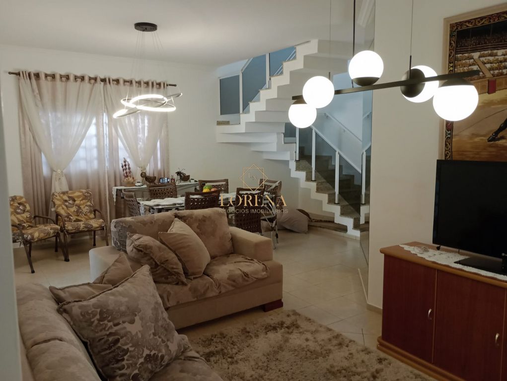 Sobrado com 4 quartos à venda, 248m² — foto 1 de 25