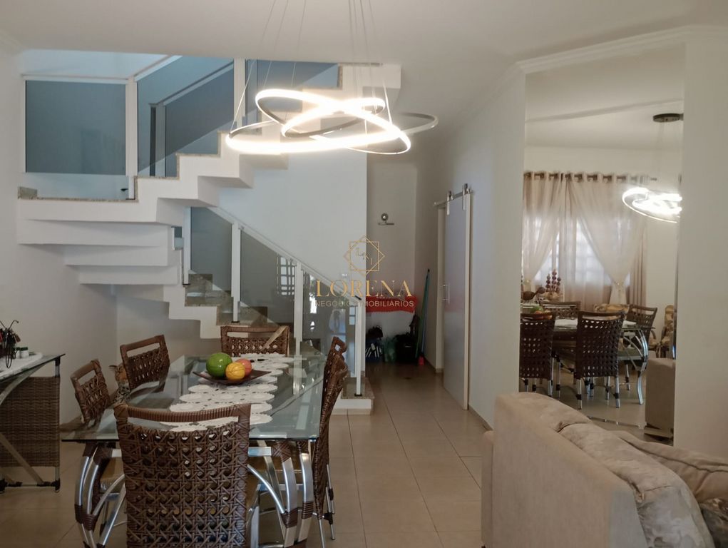 Sobrado com 4 quartos à venda, 248m² — foto 3 de 25