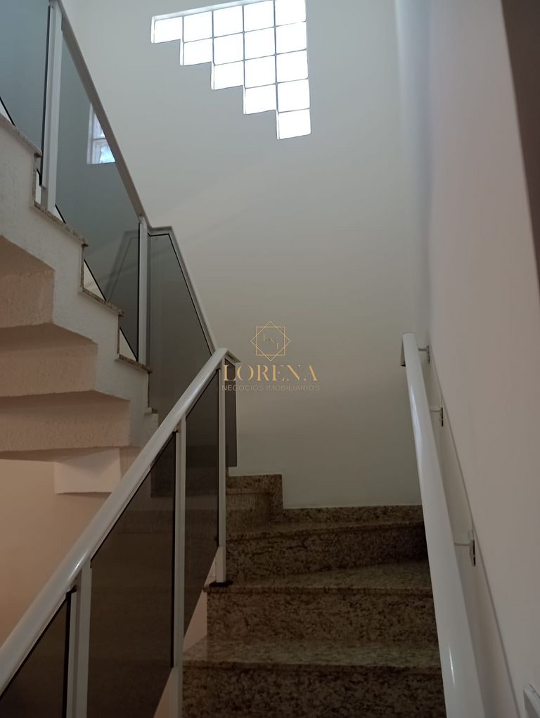 Sobrado com 4 quartos à venda, 248m² — foto 4 de 25
